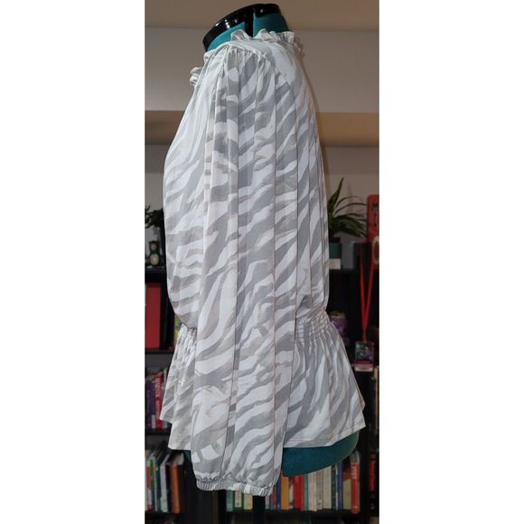 SIMPLY VERAWANG Sz XL Gray/White Zebra Print Watercolor Blouse Peplum Waist NWT - Picture 3 of 9